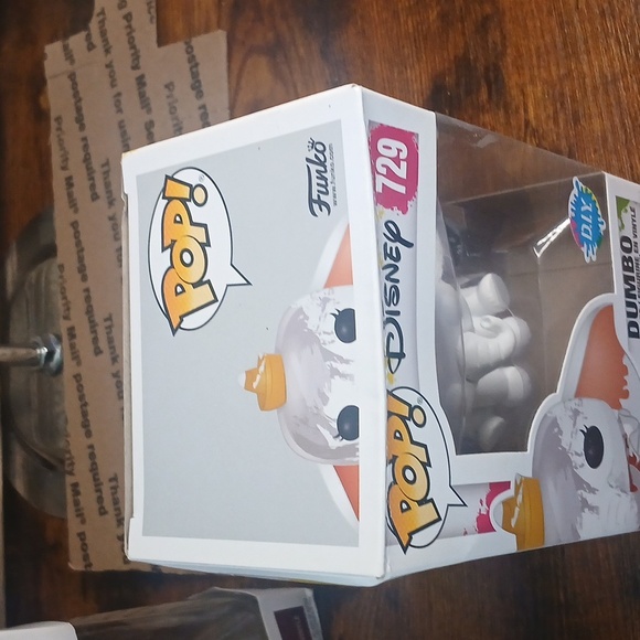 Disney Dumbo DIY Vinyl Figure with White and Pink Accents *box Issue - Picture 3 of 7